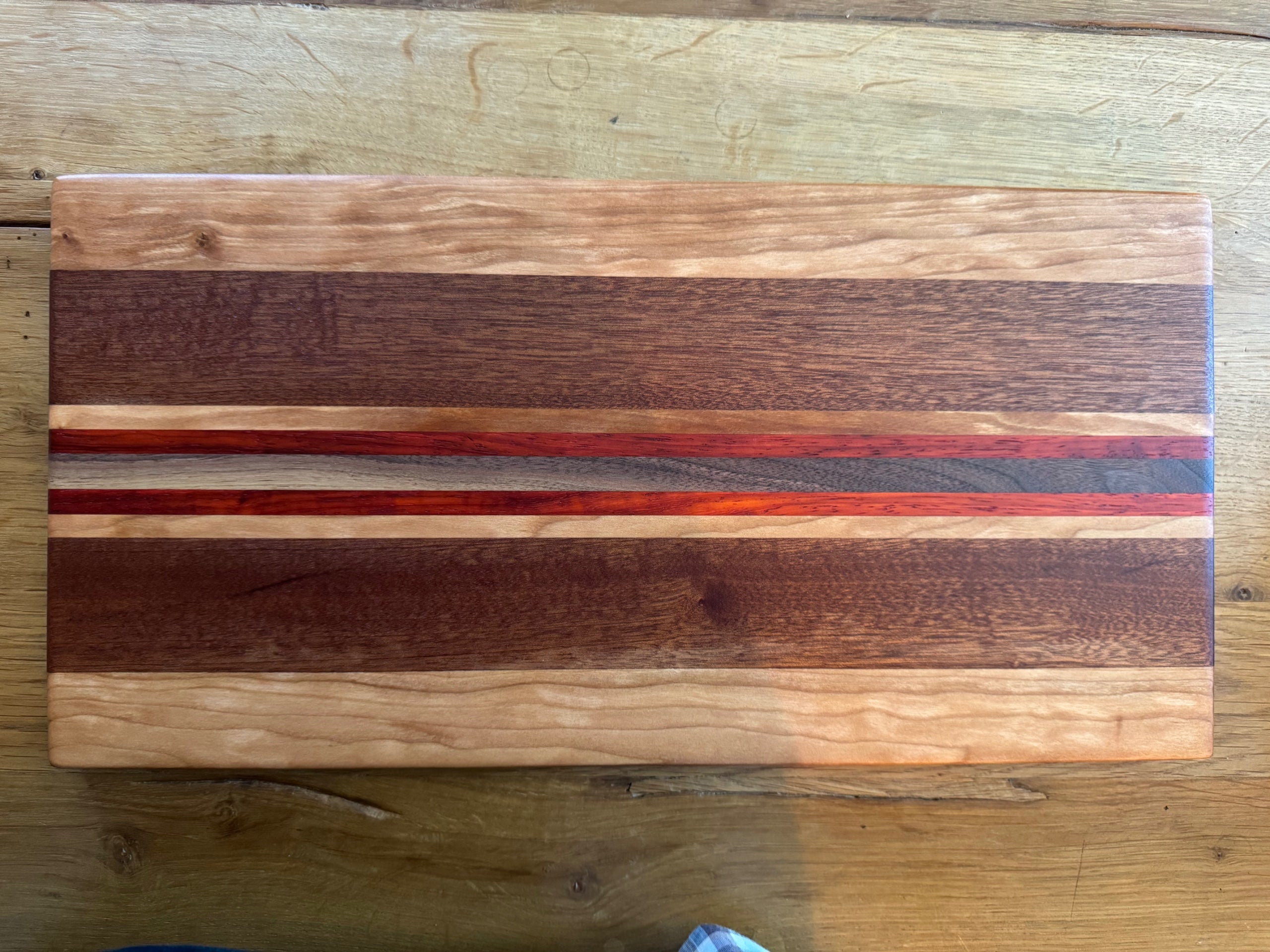 Striped 18” Cutting board
