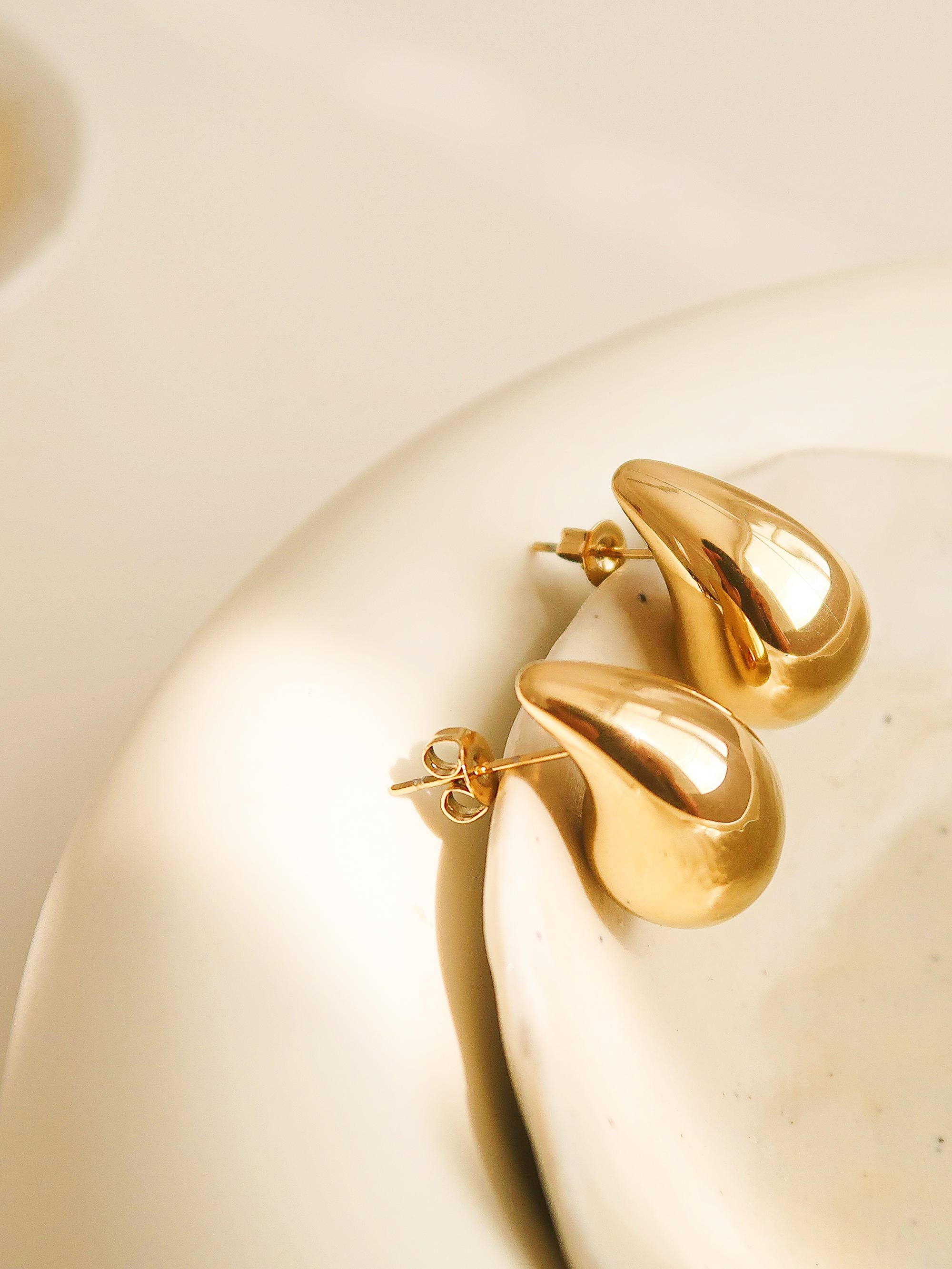 Colette 18K Gold Non-Tarnish Large Huggie Droplet Earring: Silver, photo 2 of 7