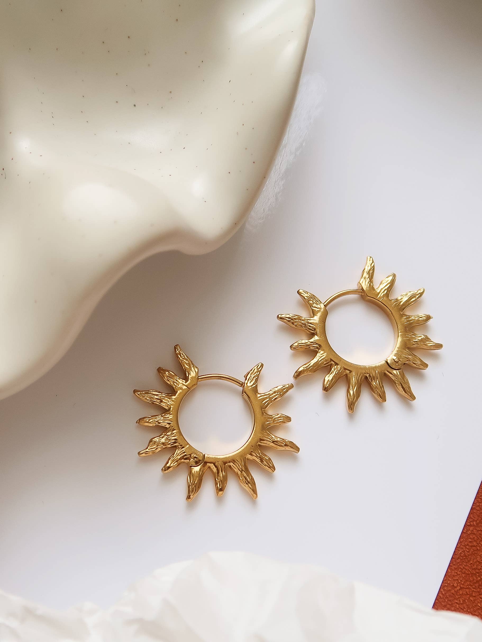 Sablière 18K Gold Non-Tarnish Sunburst Hoop Earrings: Yellow Gold, photo 3 of 5