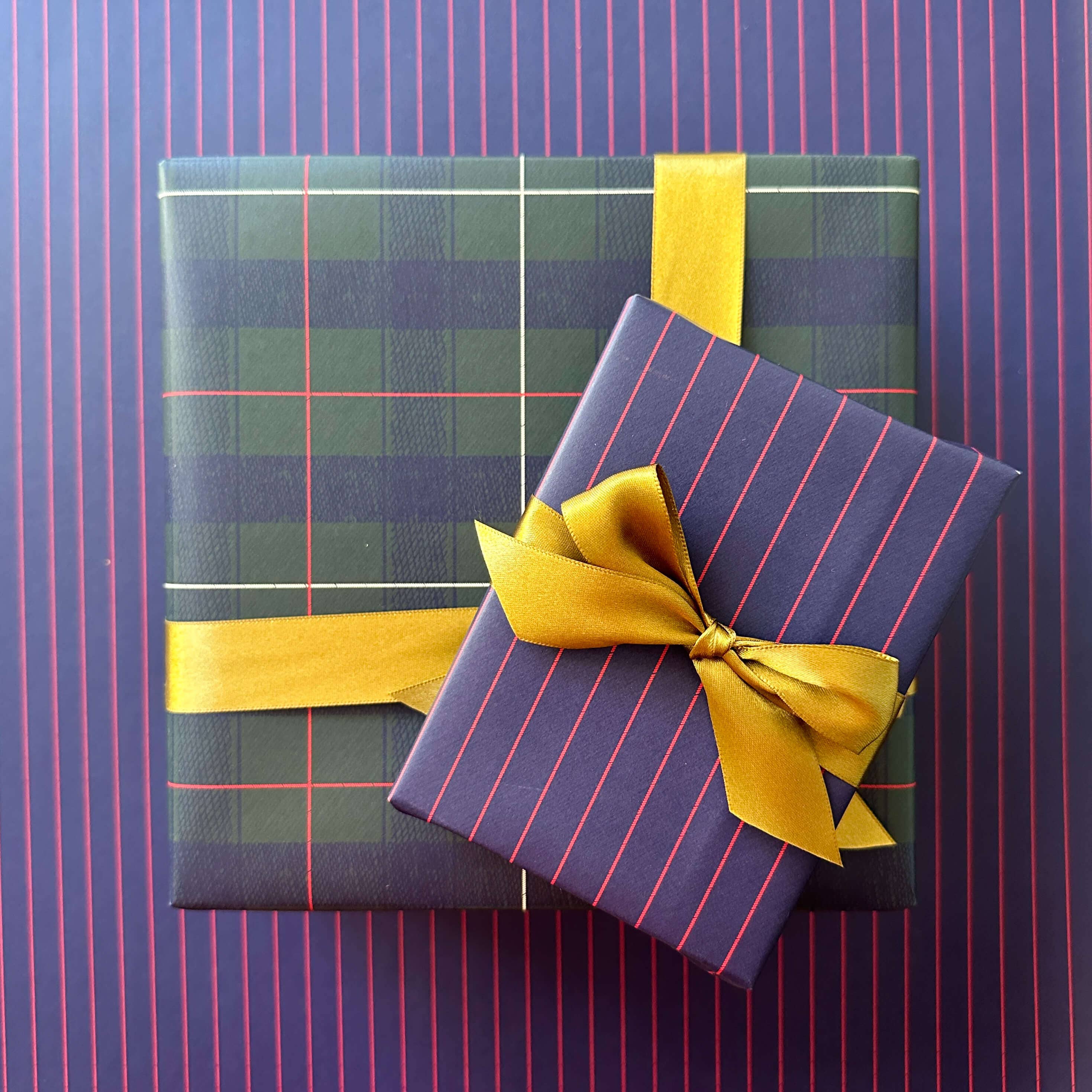 Plaid Christmas Wrapping Paper: Rolls of 3 Sheets, photo 4 of 8