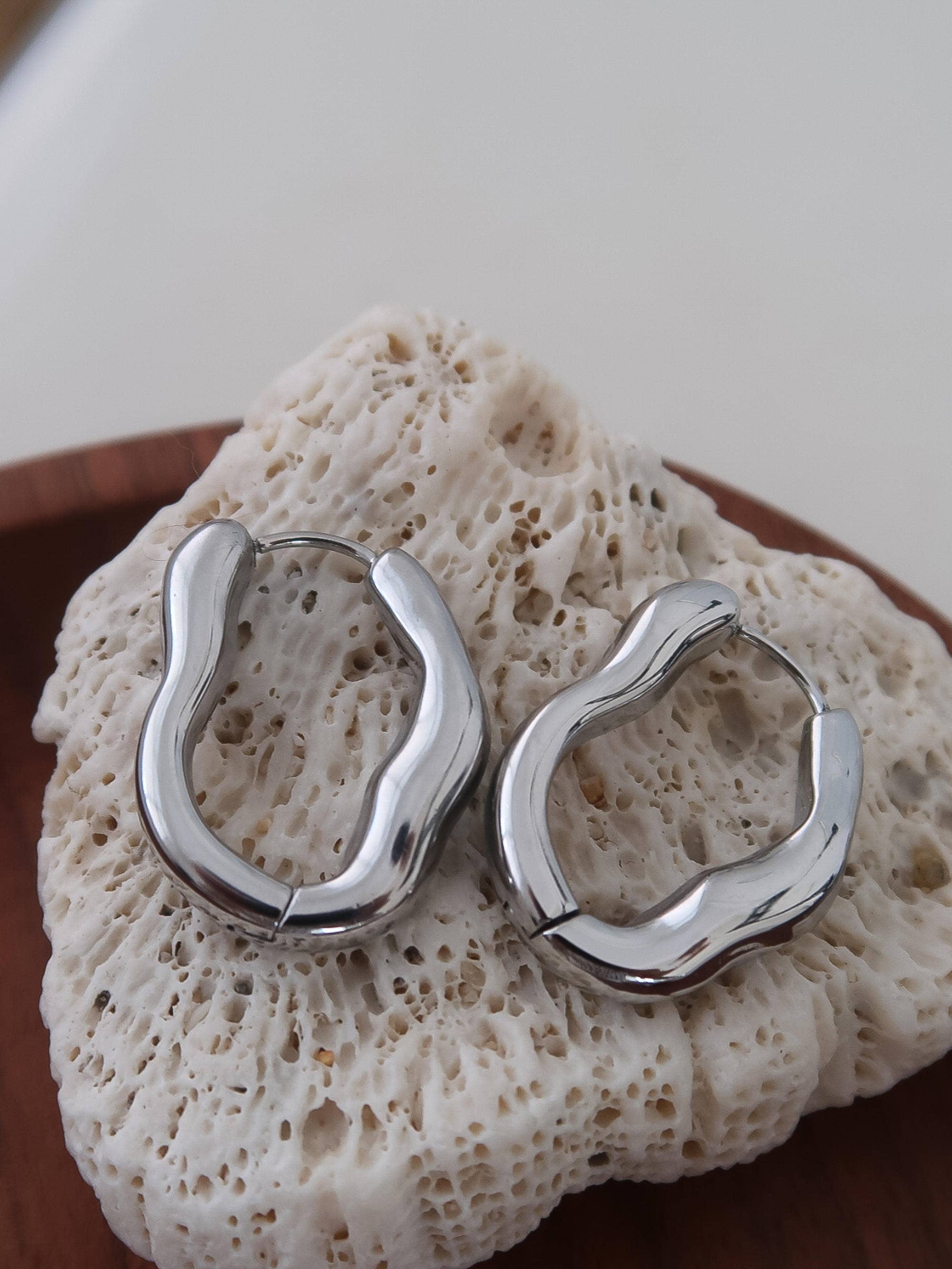 Darcy 18K Gold Non-Tarnish Oval Hoop Earring: Silver, photo 1 of 5