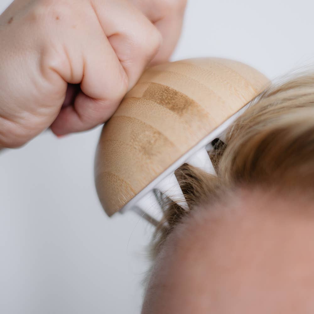 Scalp massage brush, photo 2 of 4