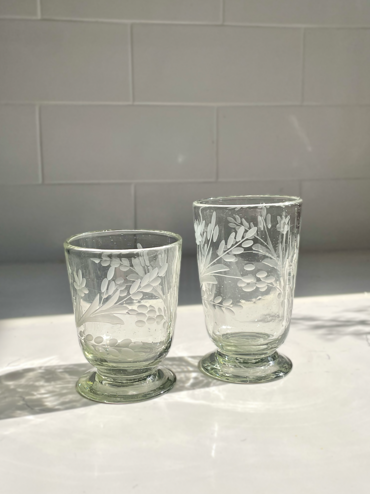 Hand-etched Blown Footed Glass: Wine Glass, photo 4 of 7