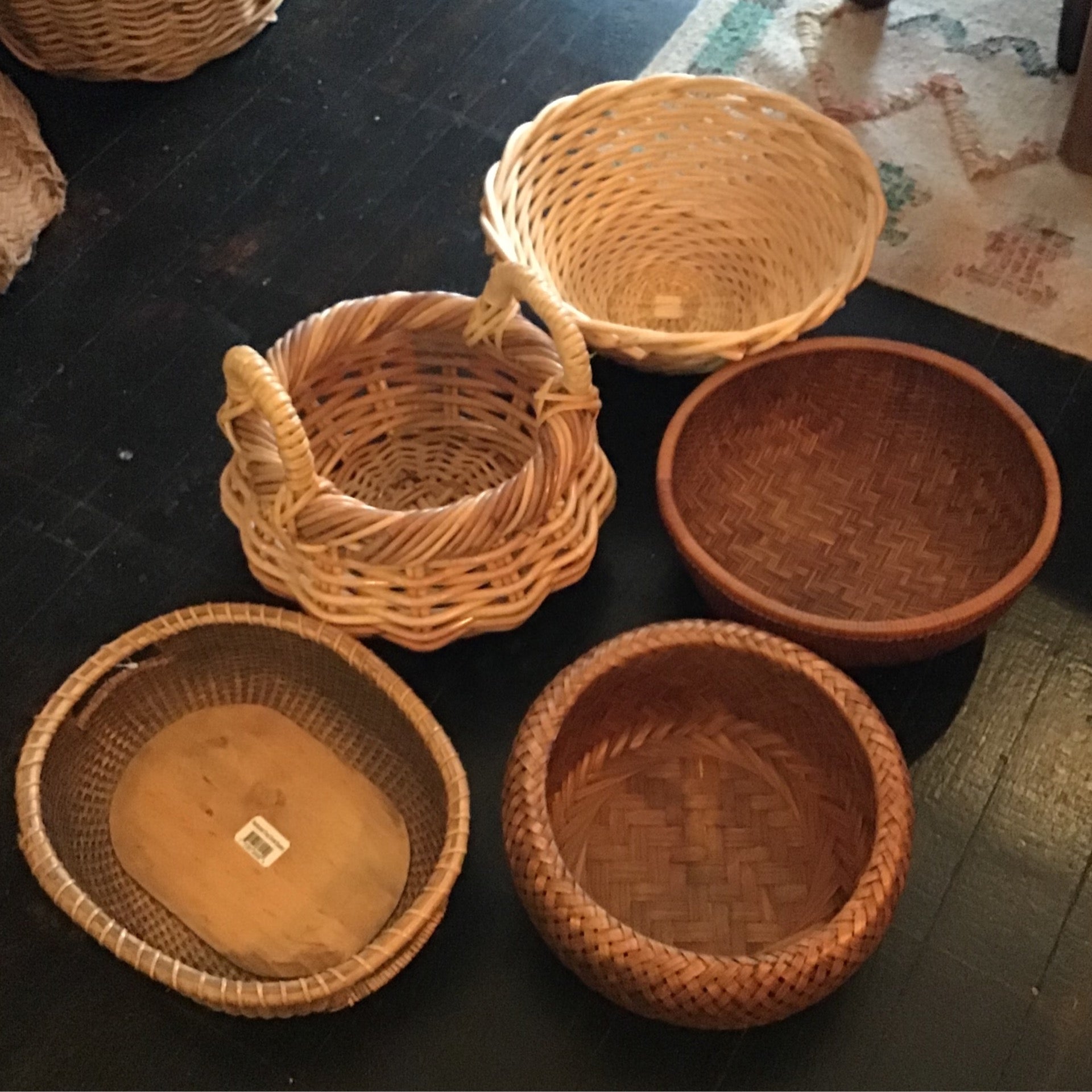 Medium basket/ trays - Misc, photo 2 of 2