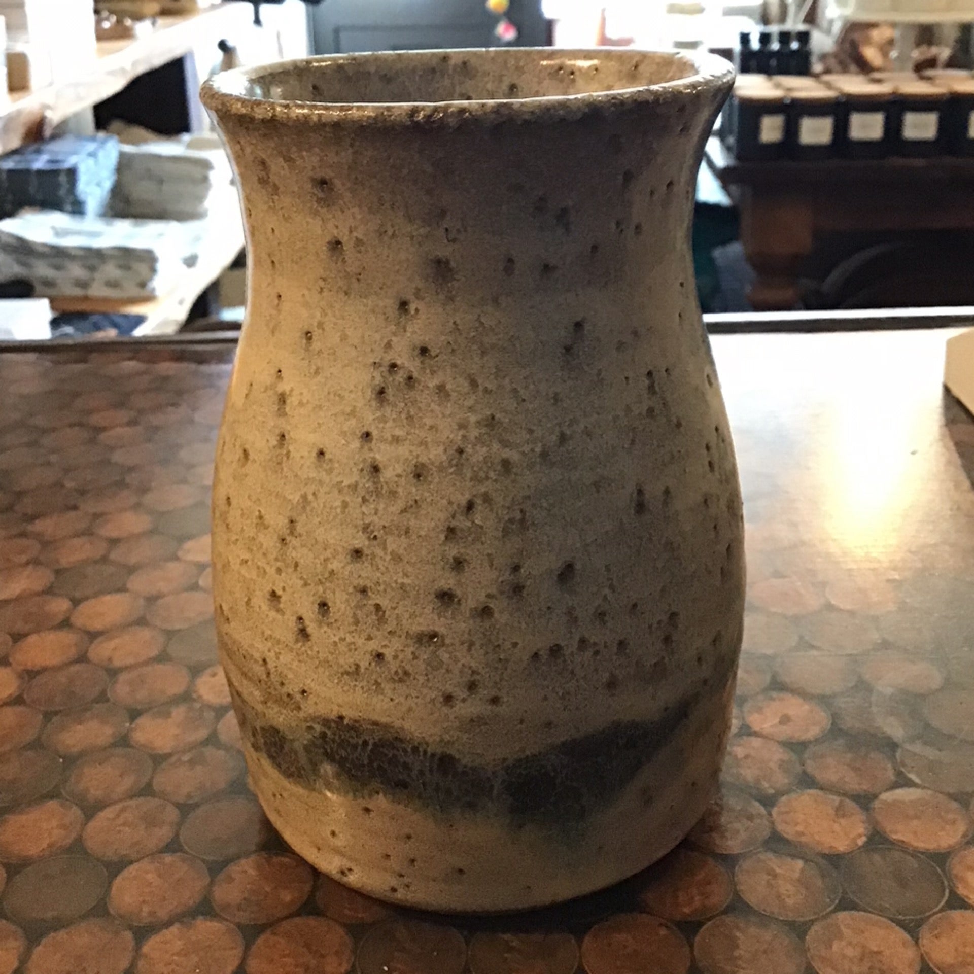 Medium vase