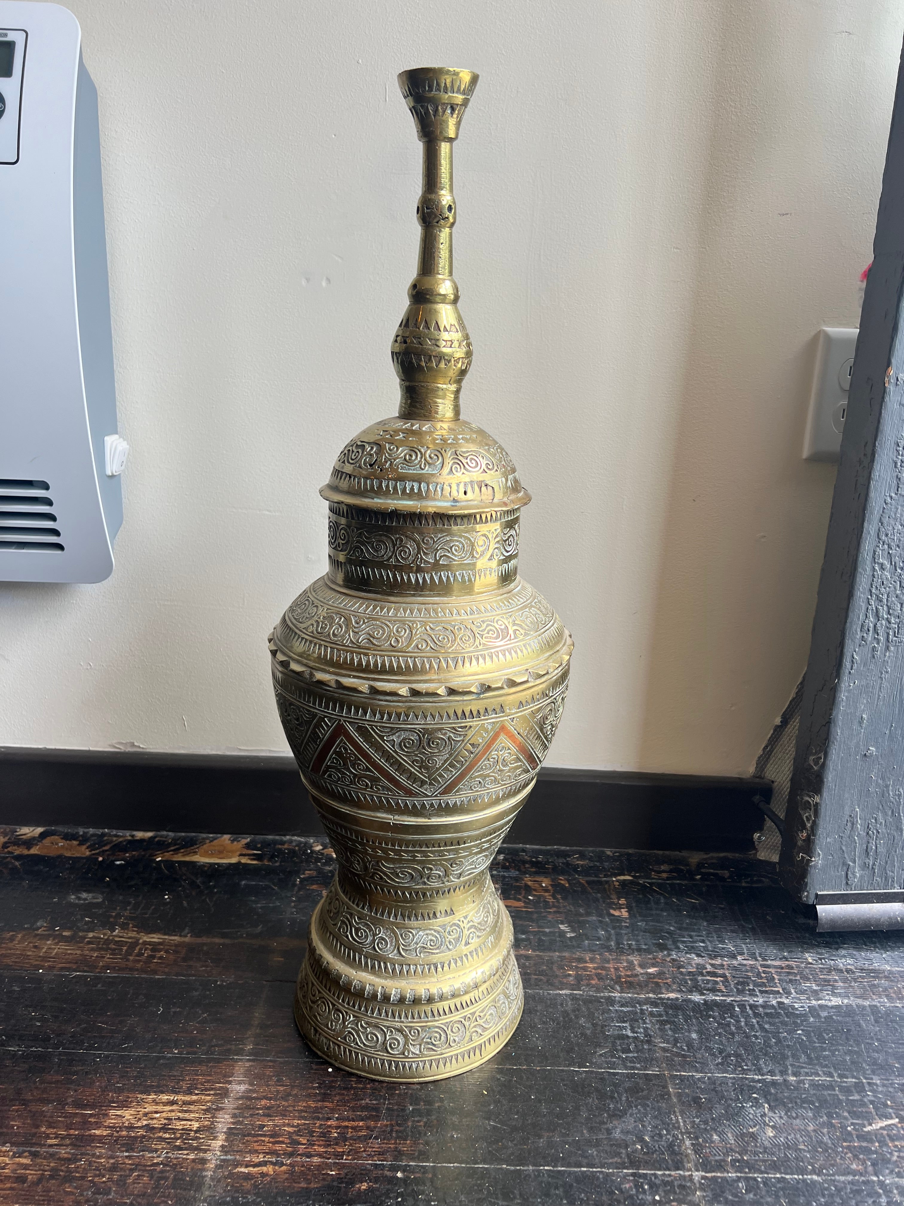 Medium Vintage Solid Brass Urn w/lid