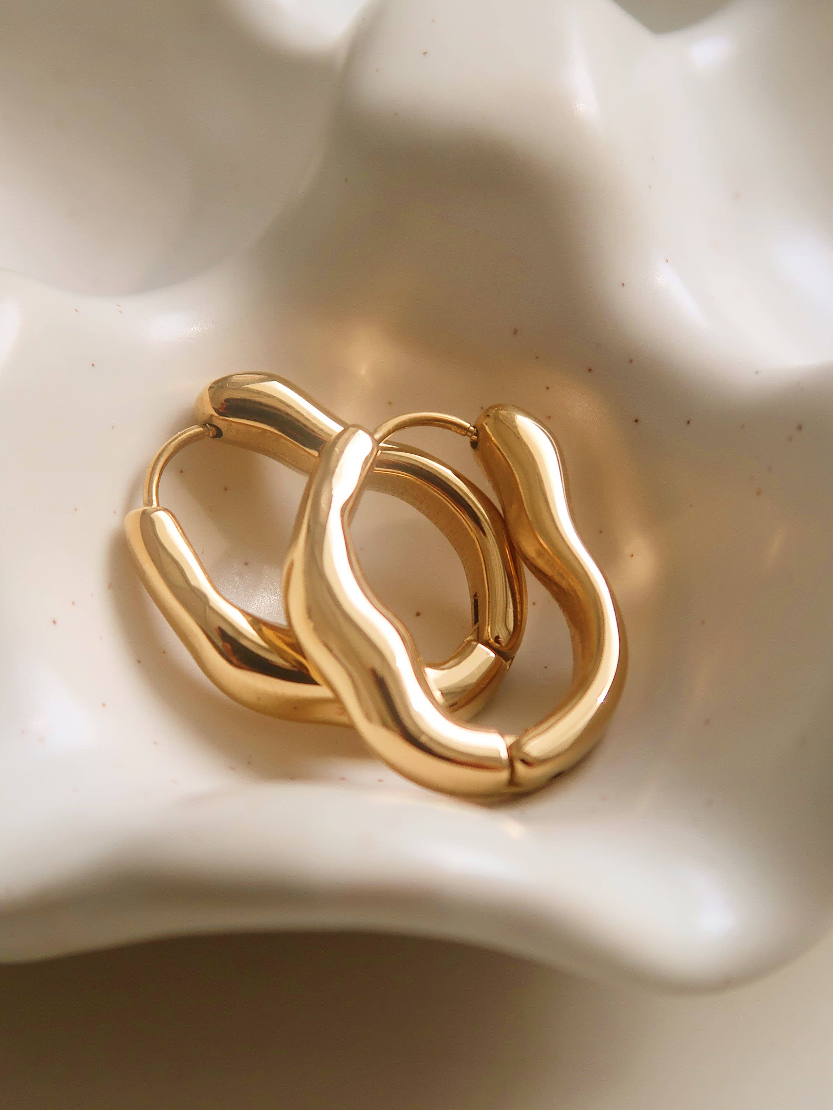 Darcy 18K Gold Non-Tarnish Oval Hoop Earring: Silver, photo 5 of 5