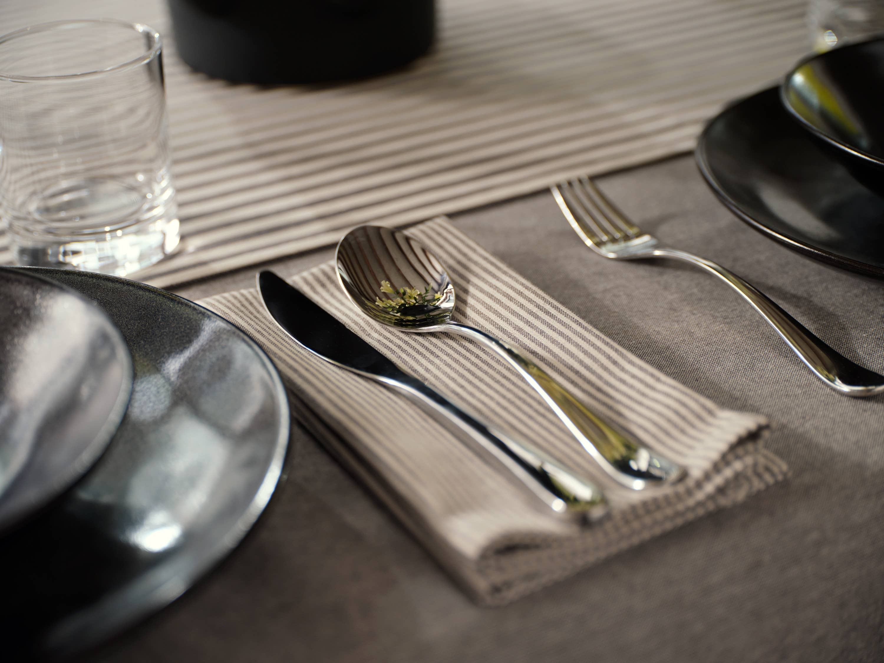 Cloth Dinner Napkins – Cotton Set of 4, Stripes & Solid: Blue Pinstriped, photo 2 of 8