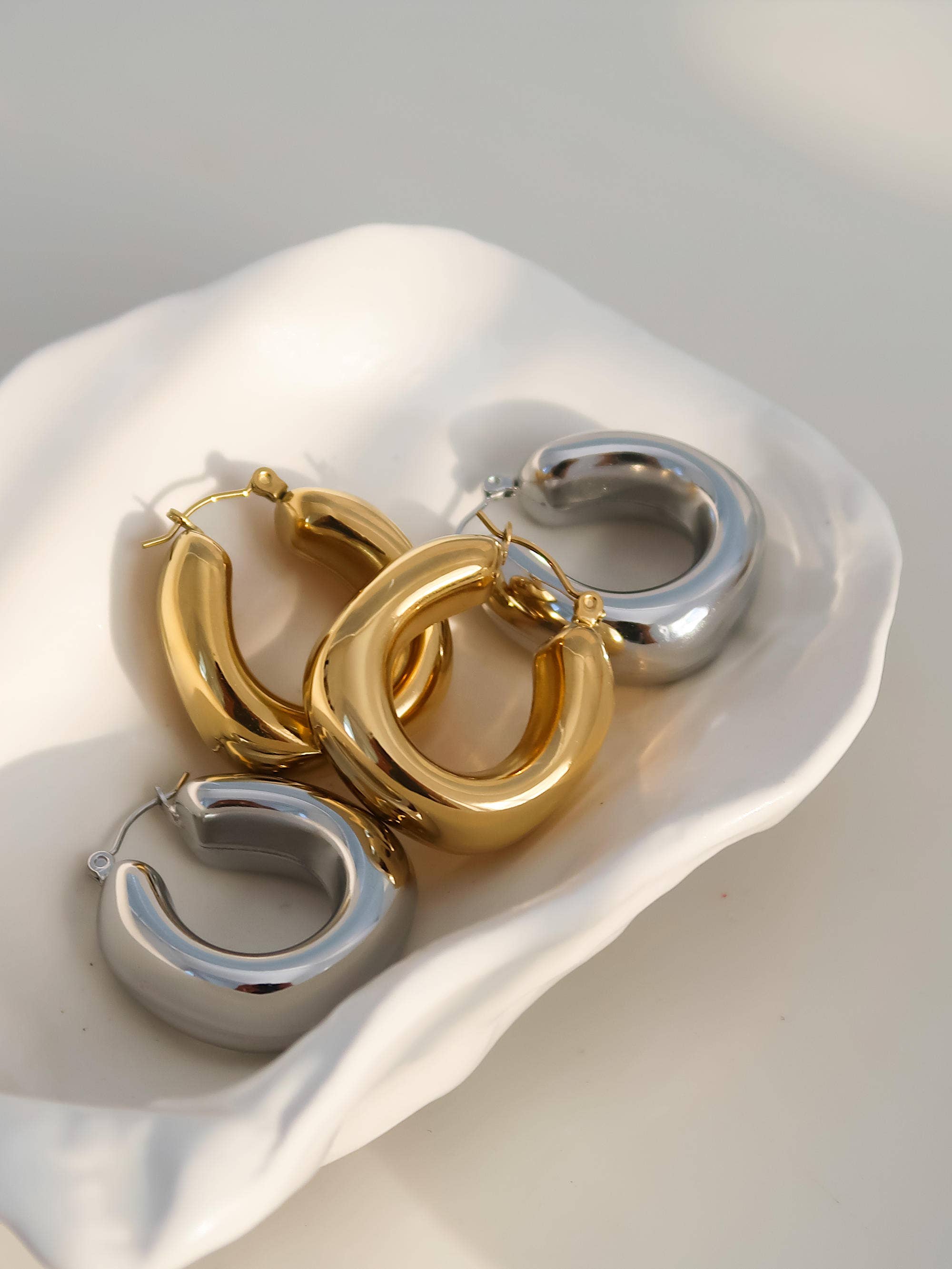Hunter 18K Gold Non-Tarnish Classic U Hoop Earring: Silver, photo 2 of 6