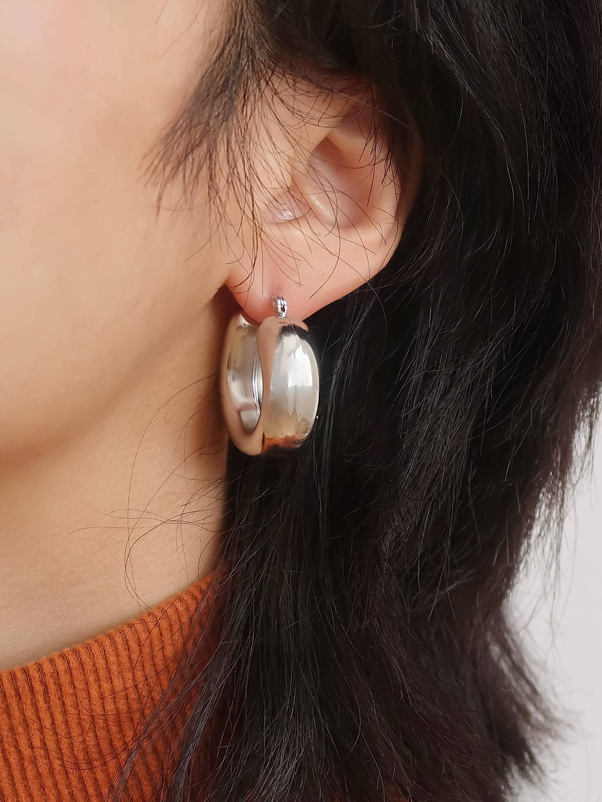 Hunter 18K Gold Non-Tarnish Classic U Hoop Earring: Silver, photo 6 of 6
