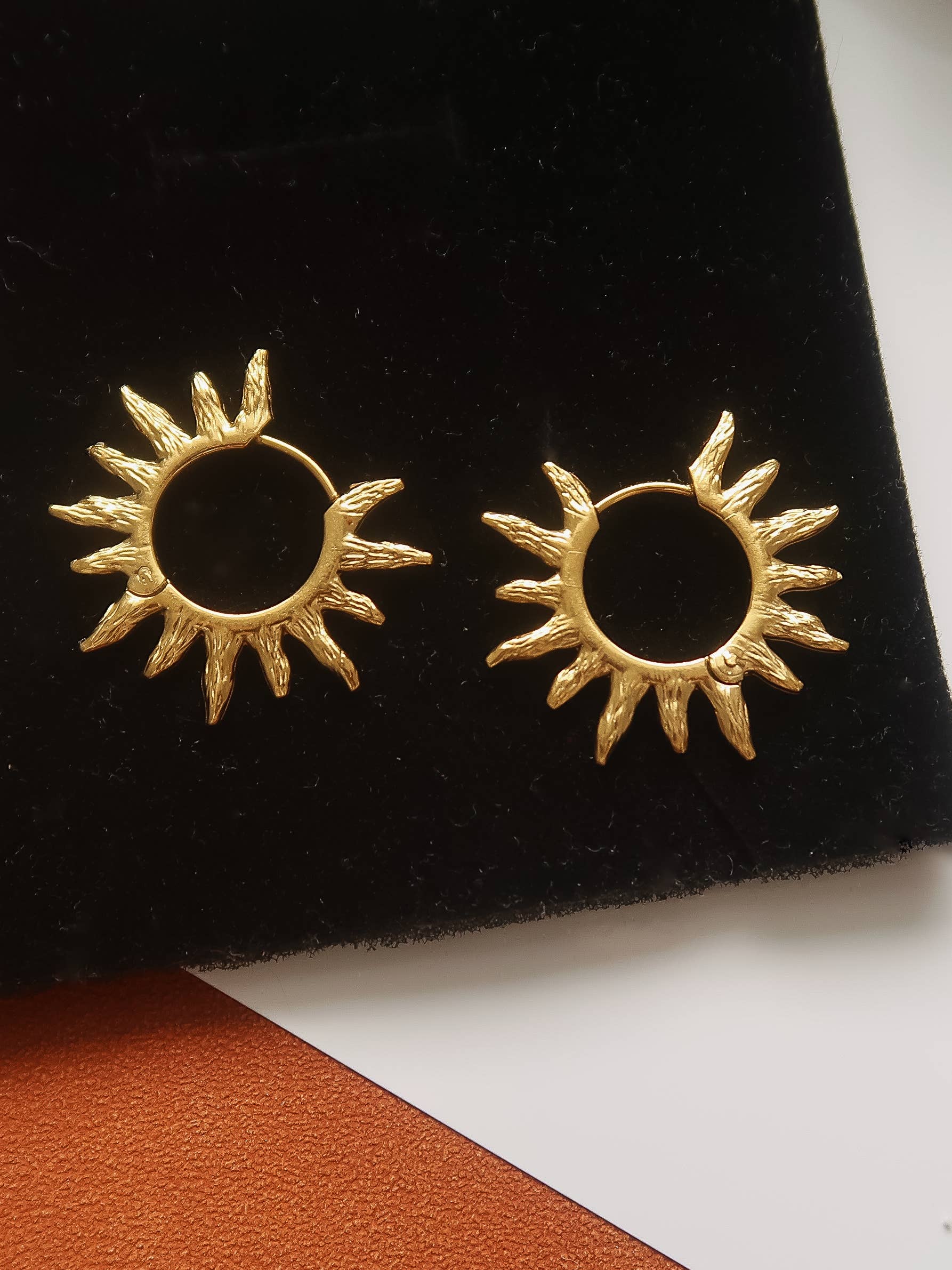 Sablière 18K Gold Non-Tarnish Sunburst Hoop Earrings: Yellow Gold, photo 5 of 5
