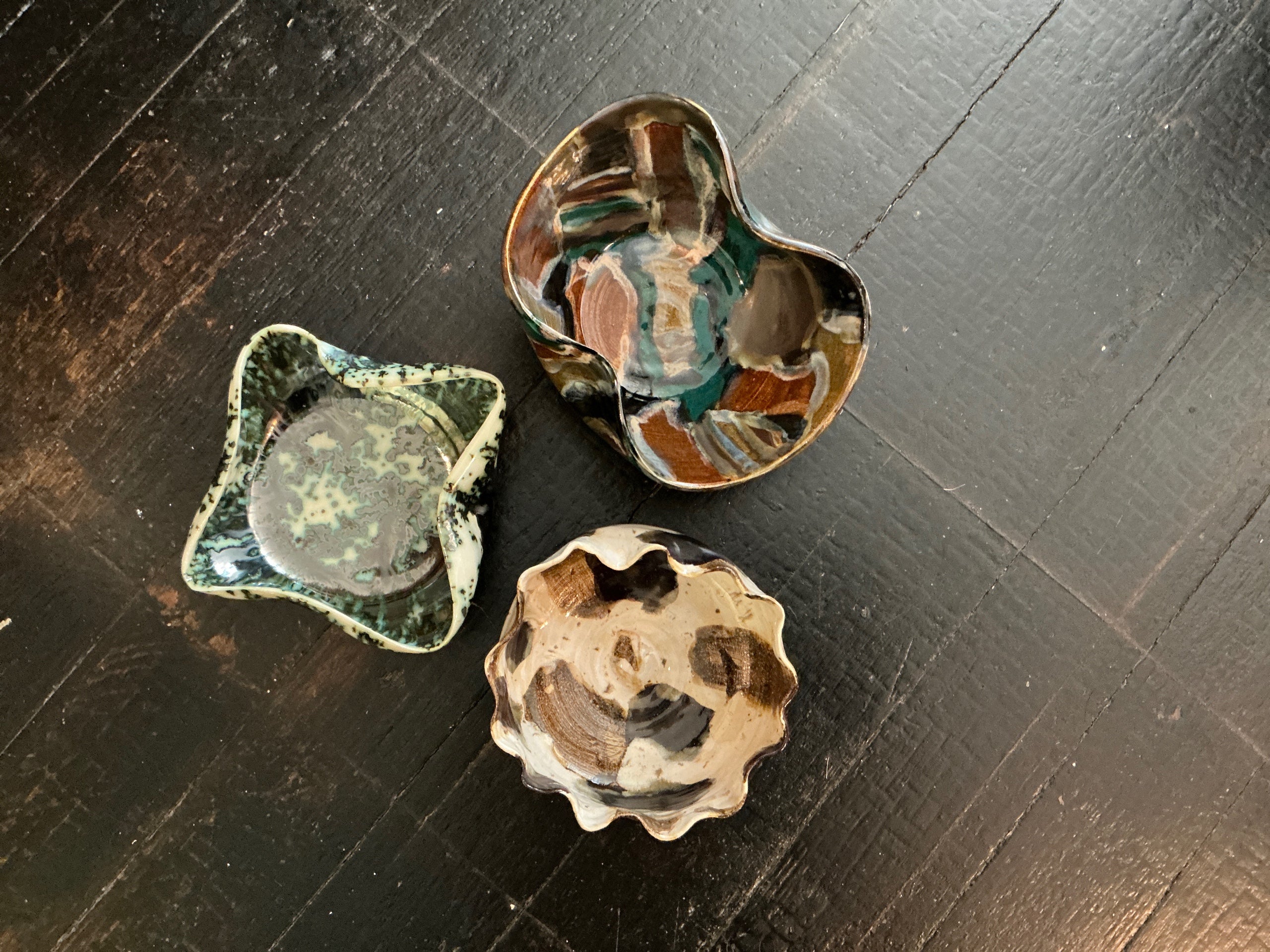 Medium Pinched bowls - various
